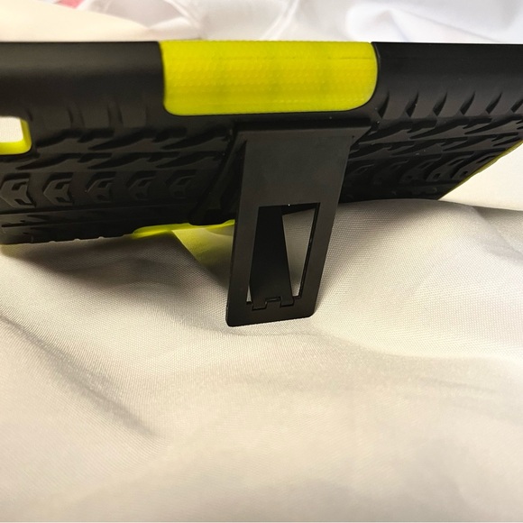 Black and Green Rugged Tablet Case - Picture 9 of 12